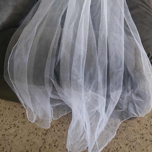 Cathedral Veil - Picture 2 of 3